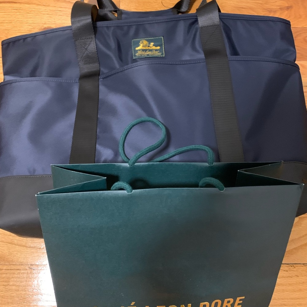 Nylon Unisphere Tote Aime Leon Dore